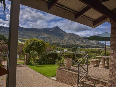 clarens retreat find  perfect lodging  catering  bed