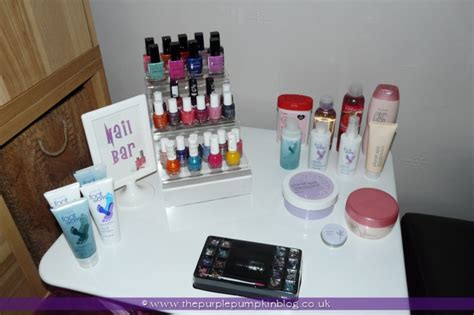 home spa nail bar cocktails dream hen party