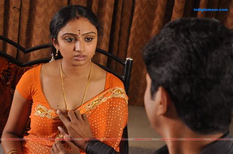 Anagarigam Movie Hd Photos Images Pics Stills And Picture Indiglamour