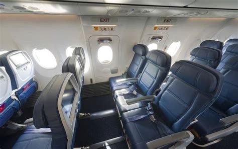 choose   airplane seats inspire travelocitycom