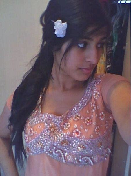 bollwood hungama delhi desi cute girls 2013