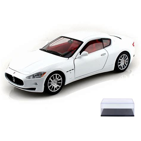 Diecast Car And Display Case Package Maserati Gran Turismo White
