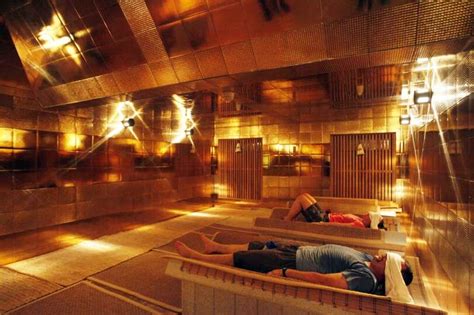 Don T Miss The Golden Pyramid Dry Sauna At Spa Castle Beds Are Spas