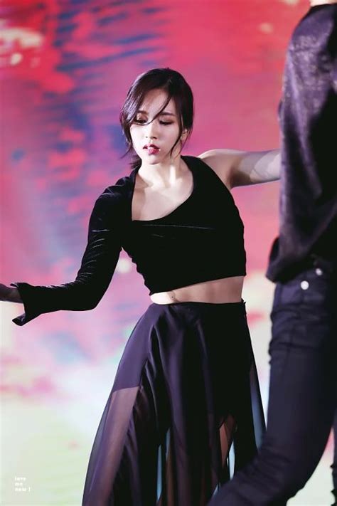 8 photos of twice mina s dark and sexy outfit