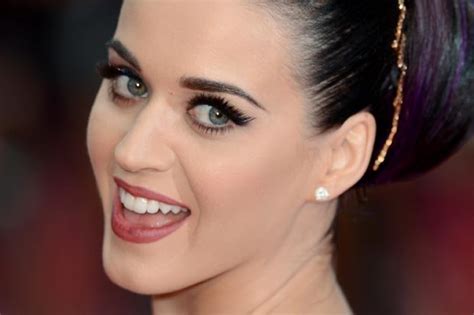 Katy Perry Loving Chart Battle With Lady Gaga Daily Star