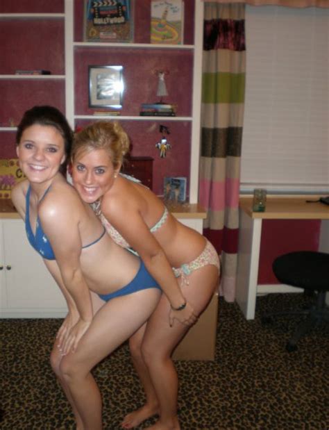group of ex high school classmates are now college party girls nude amateur girls
