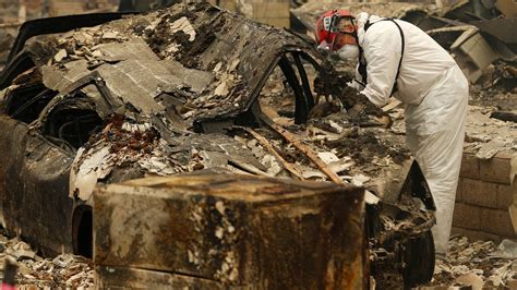 california fires 100 missing people may find bodies in burned homes