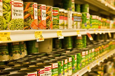dangers  eating canned food    reduce  risks