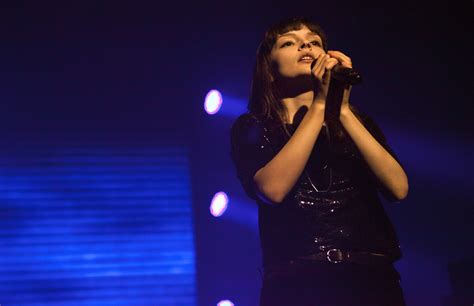 lauren mayberry of chvrches pens essay about escaping her abusive relationship