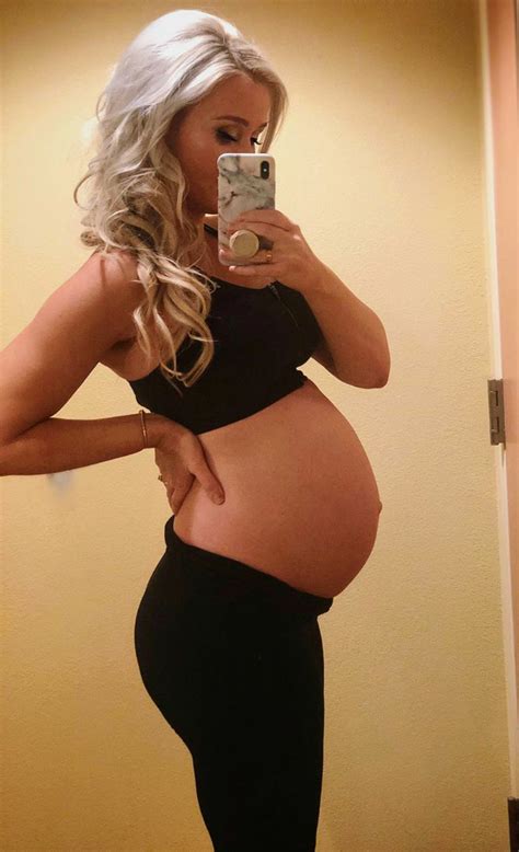 Talk About A Sexy Pregnant Woman Blaironeal