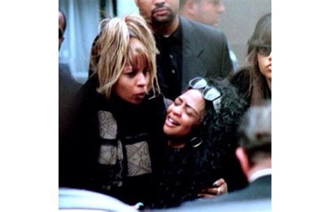 Mary J Blige And Lil Kim At The Notorious B I G S Funeral