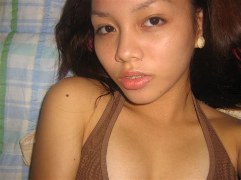 pinay university girl naked selfies showing hairy pussy