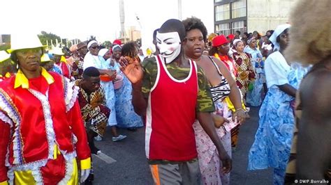 carnaval em angola ja nao    era dw