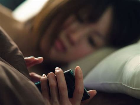Why You Shouldn T Bring Your Smartphone To Bed