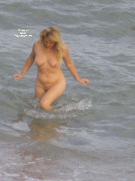 Beach Voyeur Nw Nude Wet Girls 3 August 2010