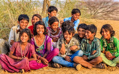 volunteer  children  india