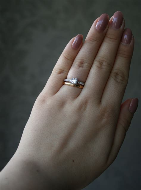 Show me your white metal solitaire with yellow or Rose