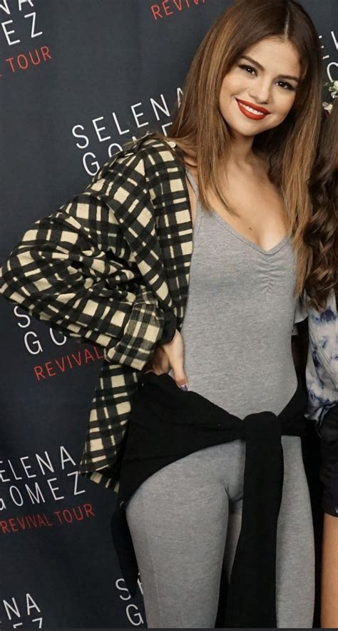 Its Either The Nipples Or Pussy Fuck That Looks Tight💦😍 Selenagomezlust