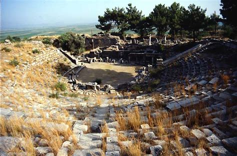 priene turkey theatres amphitheatres stadiums odeons ancient greek roman world teatri odeon