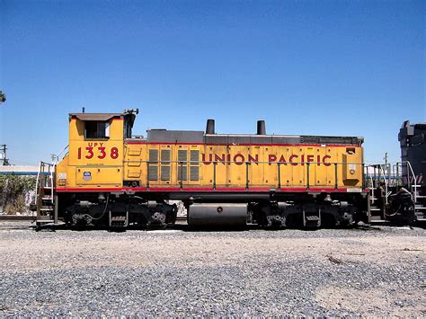 union pacific railroad upy  emd mpdc diesel switcher locomotive