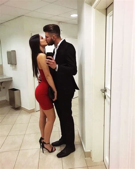 40 Best Selfie Poses For Couples – Buzz16 Fotos De Novios Tumblr