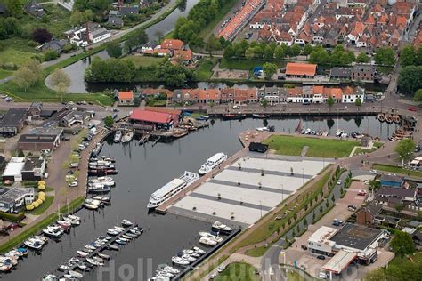 hollandluchtfoto elburg luchtfoto havengebied