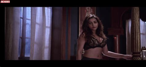 Sunny Leone Nuda ~30 Anni In Ragini Mms Returns