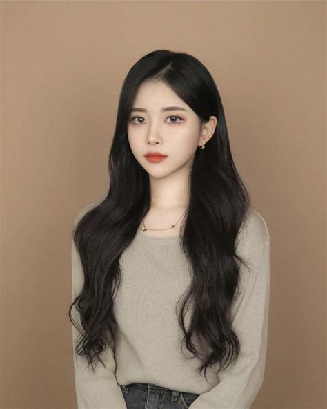pin by lydia okta on 커플 in 2020 asian long hair korean hair color