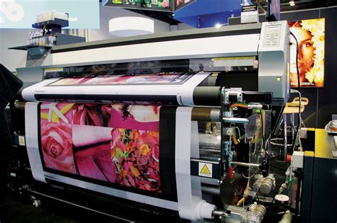 wide format graphics  nuances  digital textile printing sign media