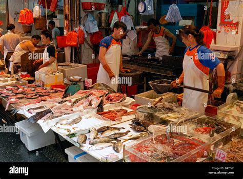 wanchai fish market hong kong stock photo alamy