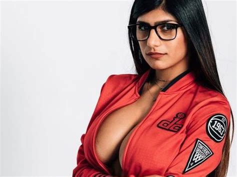 isis death threats drove porn star mia khalifa from sex flicks montreal gazette