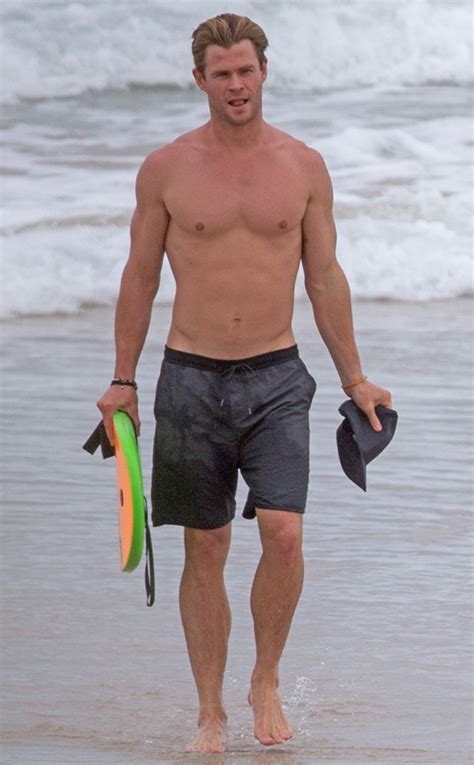 Chris Hemsworth Shirtless On The Beach Is The Perfect Way To End 2015