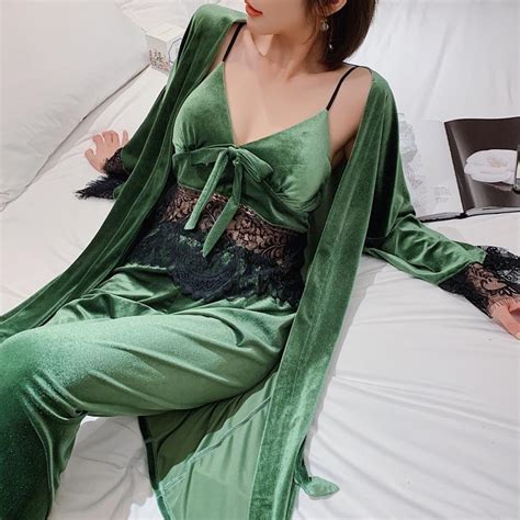 wholesale style womens sleepwear pajamas set women sleep gold velvet