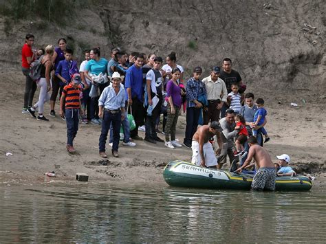 mexico border  interactive    barriers  divide