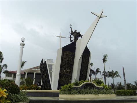 fileandres urdaneta monumentua urdaneta city philippinesjpg wikipedia   encyclopedia