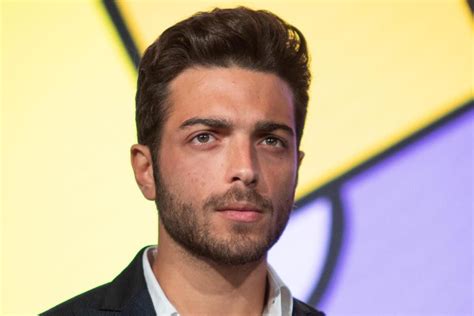 Gianluca Ginoble Sembra Una Ventenne Fa Colpo La Mamma Del Tenore