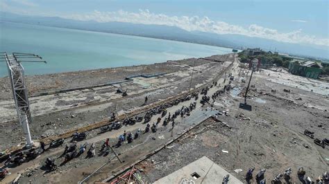 Indonesia Tsunami Death Toll Hits 844 50 000 People