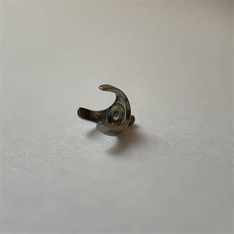 peoples jewellery gg threaded claw setting rogue piercing