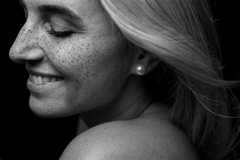 I Photographed 35 Freckled Women To Show The Beauty Of Freckles
