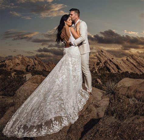 tips  posing   bridal photoshoot cocomelody mag