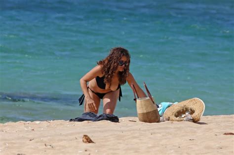 Salma Hayek In A Bikini At A Beach In Hawaii August 2015