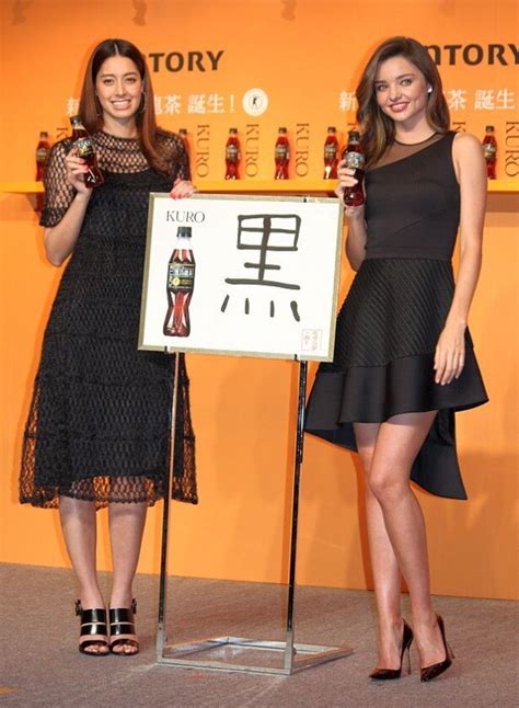 ＜画像3 13＞ミランダ・カーが来日！ミニドレスで美脚を披露｜ウォーカープラス