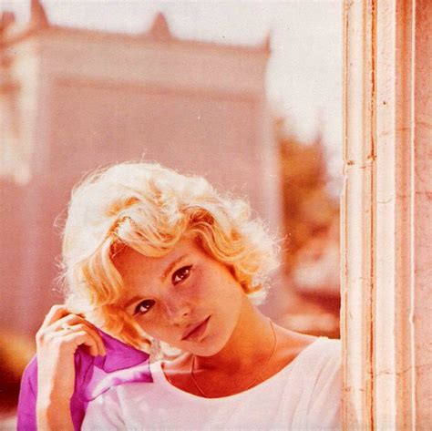 45 lovely color pics of tuesday weld in the 1960s ~ vintage everyday