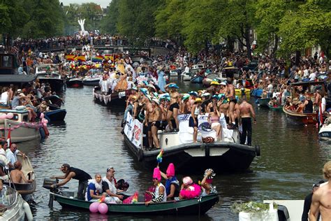 jewish boat making waves ahead of amsterdam gay parade jewish