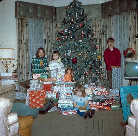30 intimate snapshots show how americans enjoyed christmas in the 1970s
