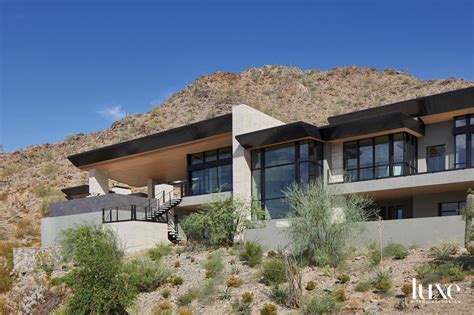 sleek arizona home  mountain views   win    modernist home  steel