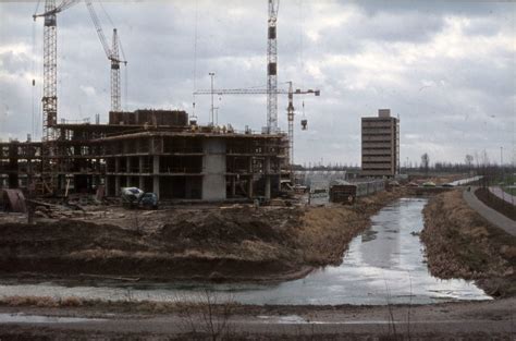 toen  arnhem de wijk vredenburg  aanbouw