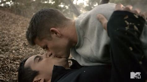 teen wolf season 3 episode 19 danny and ethan passion kissing teen wolf pinterest