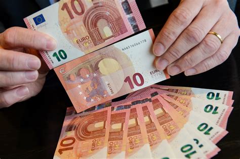 video  quoi ressemble le nouveau billet de  euros en circulation depuis mardi en europe