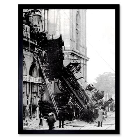 photo black white train wreck montparnasse  crash disaster fr